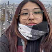 Soy una chica que siempre se le han dado bien todas las asignaturas y me encanta pasar tiempo con los niños.